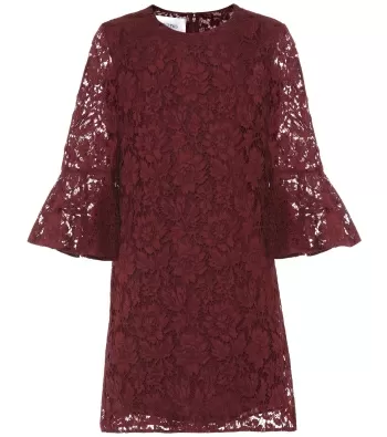 Lace dress with short sleeves